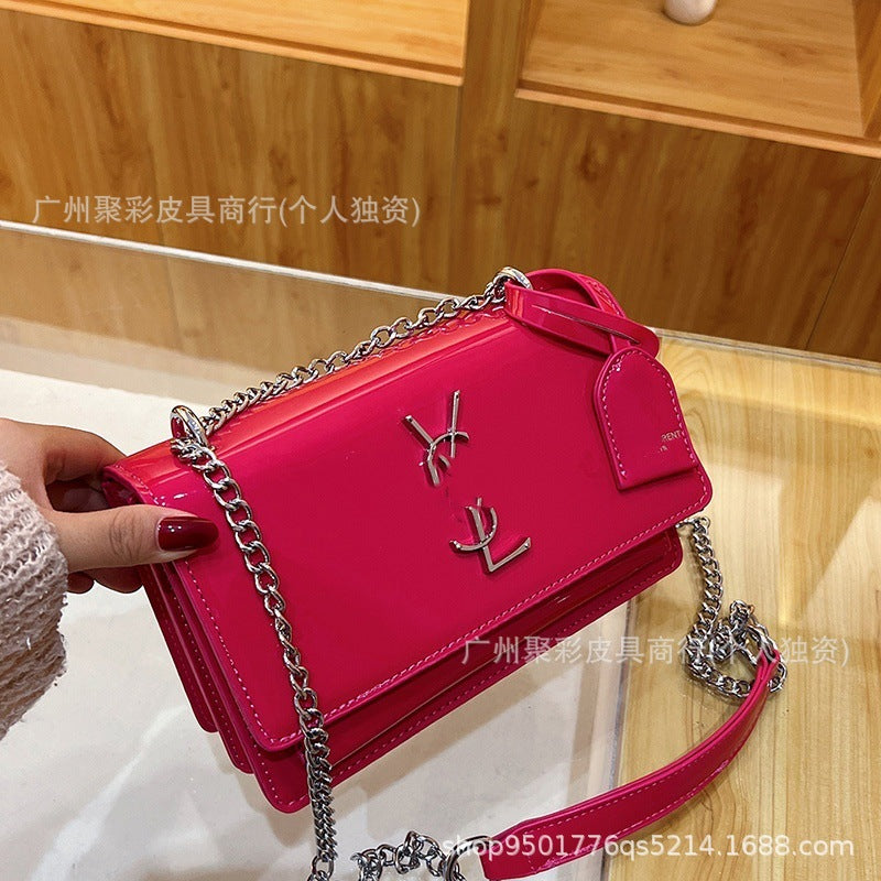 Bolsos premium de mujer 2025 nuevo estilo, la moda de este año con cadena francesa con un solo hombro, bolso bandolera famoso en internet, bolso pequeño cuadrado