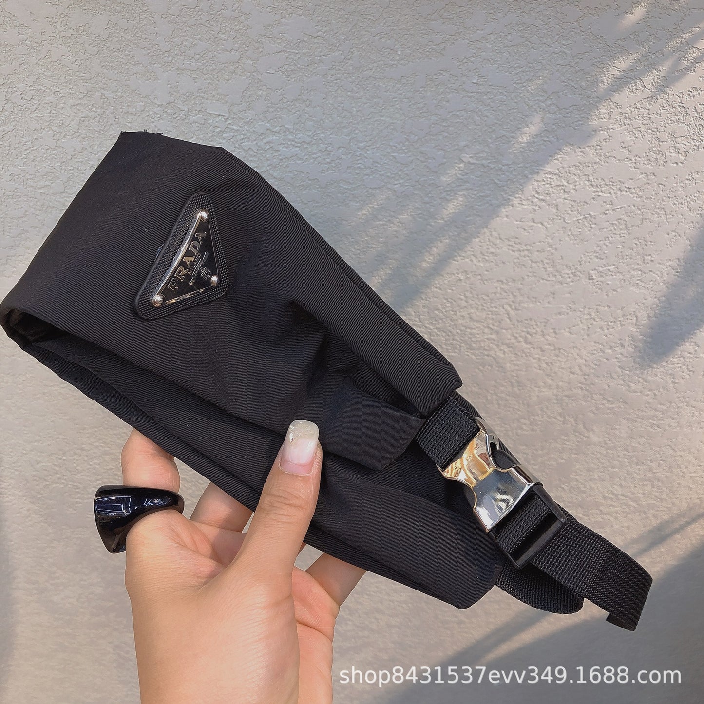 Marca P de nylon triangular diadema para el cabello de nicho y temperamento, pañuelo deportivo, diadema y diadema, moderno y versátil