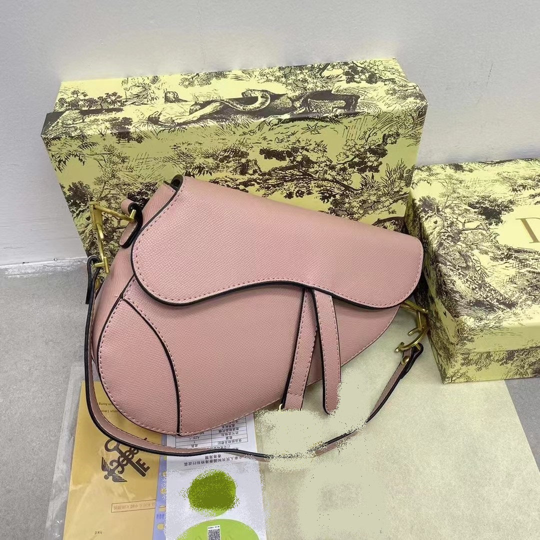 Damen Saddle Bag aus Bast | Modische Reise-Umhängetasche | Mit Box