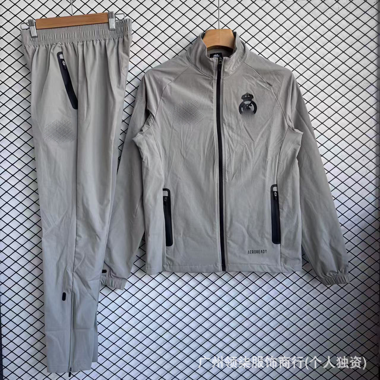 Nuevo equipamiento de fútbol, conjunto de chaquetas impermeables impermeables y de moda del Arsenal para entrenamiento español