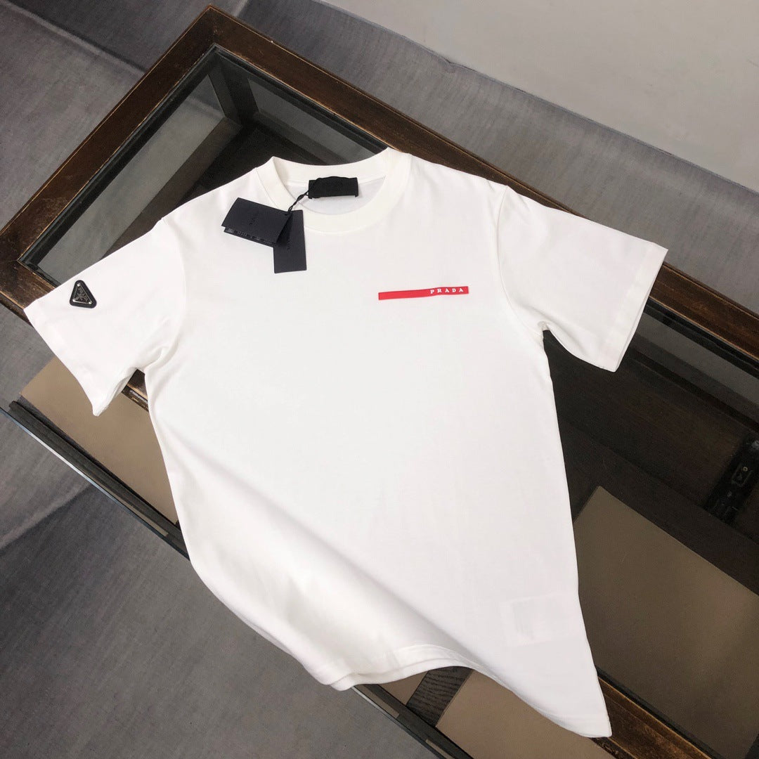 Versión de lujo de alta gama pra Pujia triángulo metálico LOGO, camiseta unisex de verano suelta y versátil con estampado y manga corta