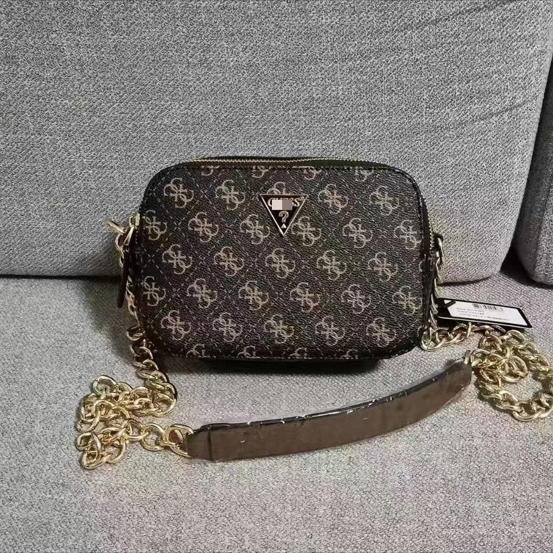 G Chain Camera Bag | Quilted Design