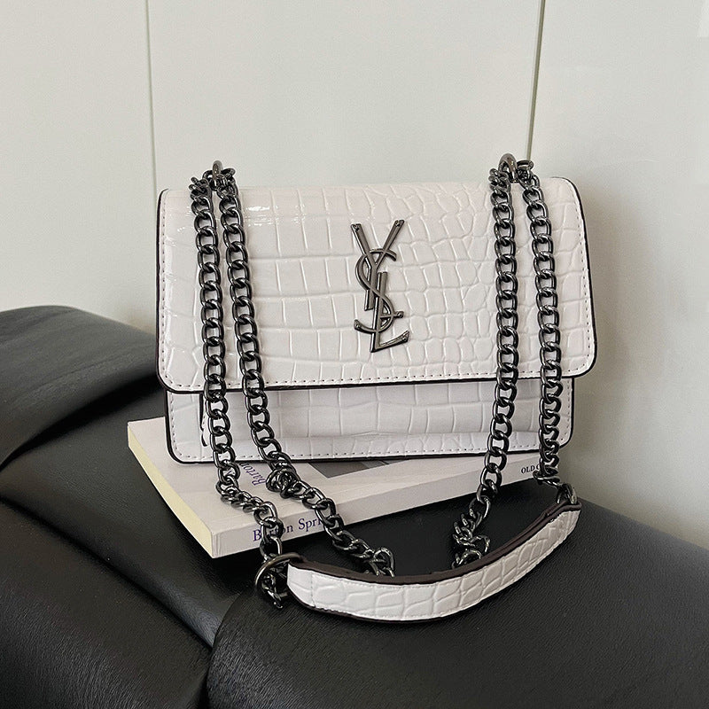 Bolso cuadrado pequeño de alta calidad superventas transfronterizo para mujer, nuevo bolso retro para desplazamientos 2026, bandolera de un solo hombro