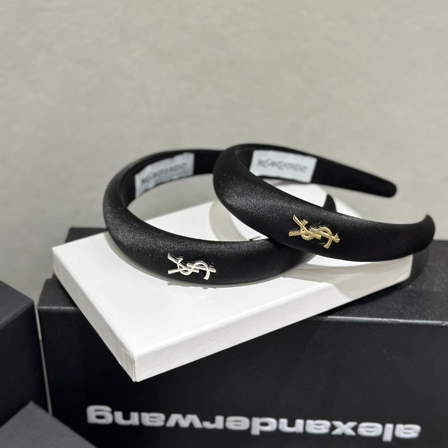 Diadema para mujer, tocado de alta gama de satén de borde ancho con corona alta, pinza, de moda para salir a lavarse la cara, accesorio para el pelo planchado, diadema nueva