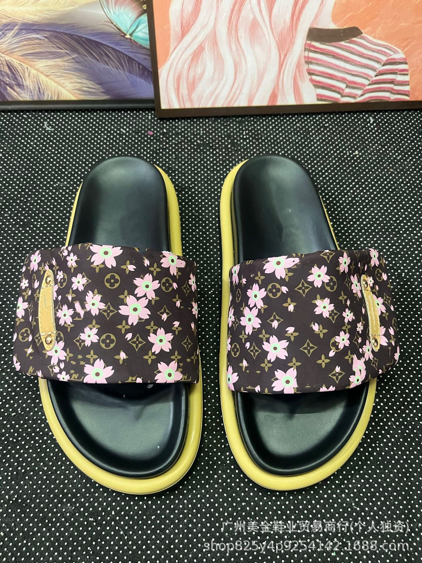 Zapatillas de Velcro de suela gruesa Donkey Home para mujer, 2025 Nuevas zapatillas antideslizantes de denim con letras antideslizantes para exportación
