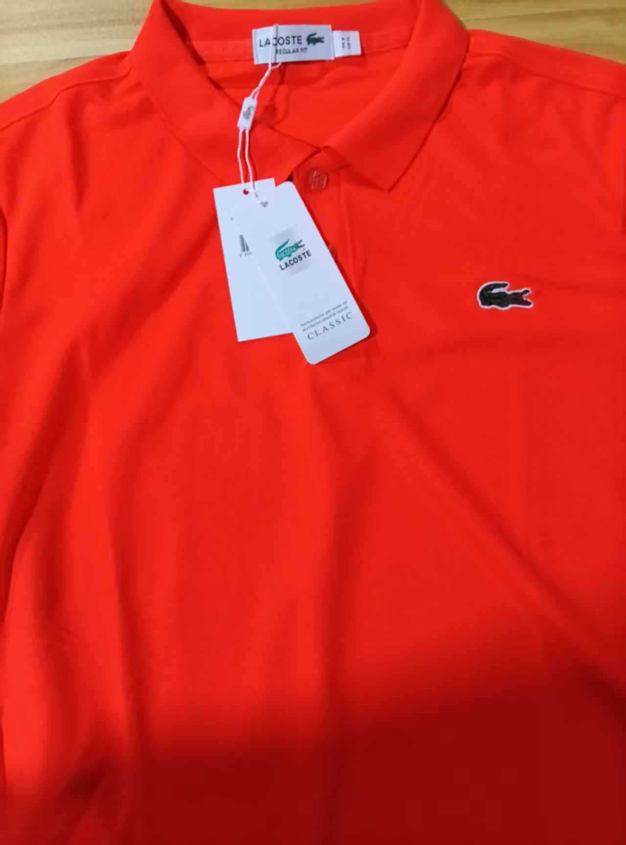Camiseta Fish Bordada Premium | Cuello Pequeño | Manga Corta | Unisex