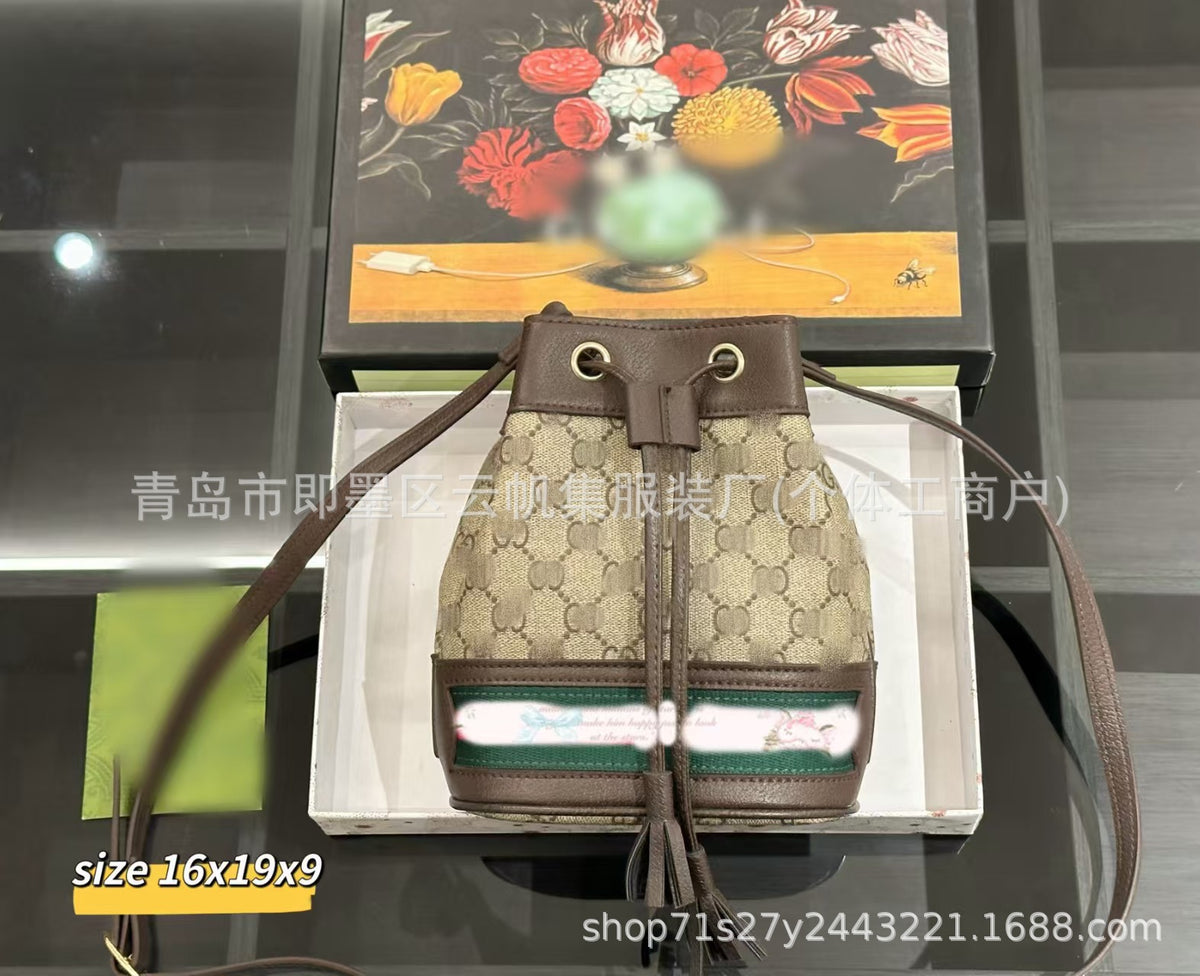 Borsa a tracolla GUCCI | Catena e monogramma | Con scatola