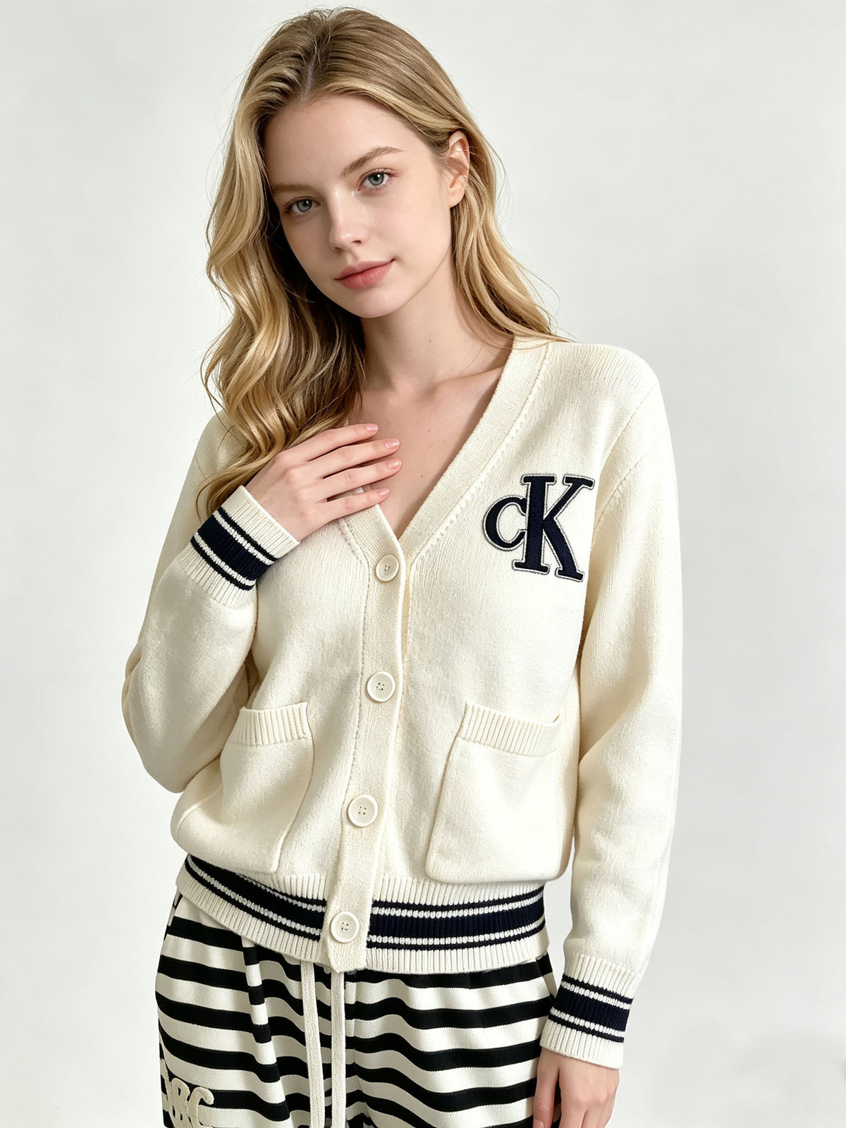 Cardigan Ricamato a Blocchi a V CK | Autunno Inverno