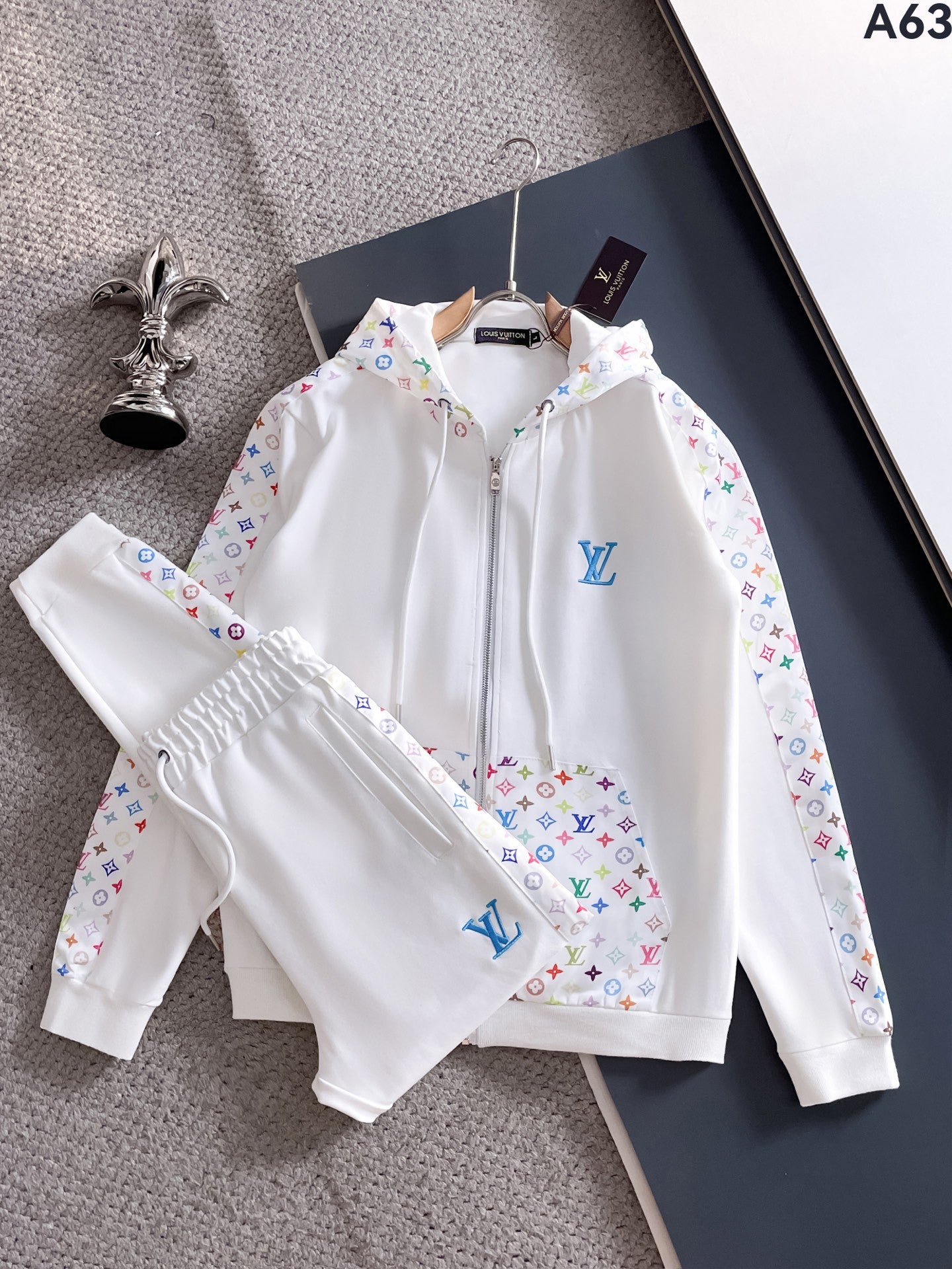 La versión correcta del SS25 transfronterizo debuta en otoño e invierno: nueva chaqueta de traje, cremallera, lujoso y sitios de moda para hombres europeos y americanos