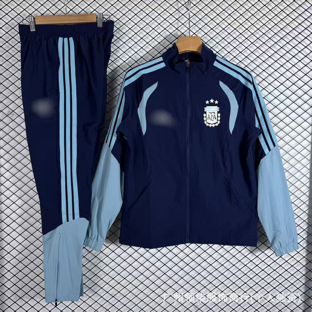 Nuevo equipamiento de fútbol, conjunto de chaquetas impermeables impermeables y de moda del Arsenal para entrenamiento español