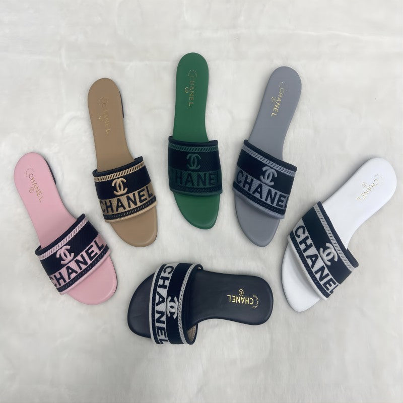 2026 New Designs zapatillas de mujer transfronterizas con letras de alta gama bordadas de Chanel