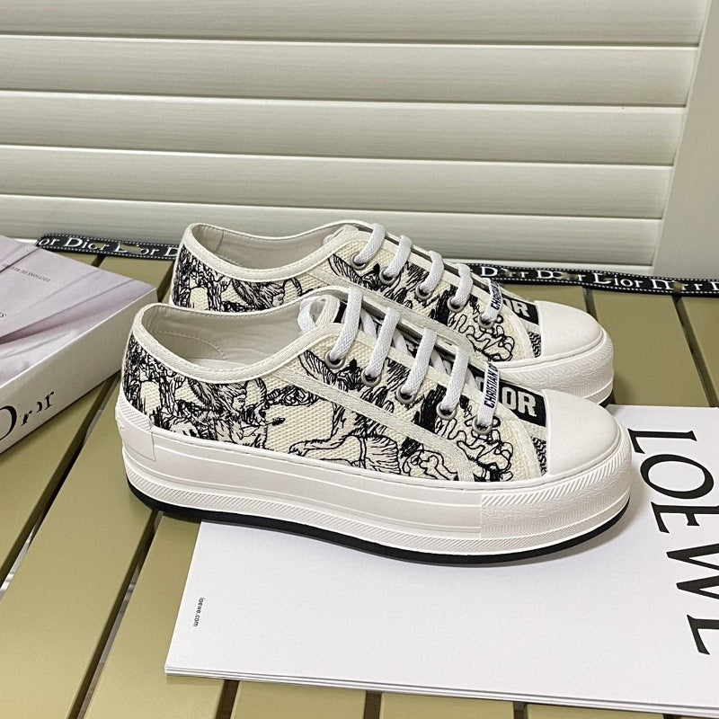 Comercio exterior 2026 Nuevos zapatos de mujer bordados de lona Suela gruesa Zapatos blancos versátiles que realzan Zapatos deportivos casuales de punta redonda