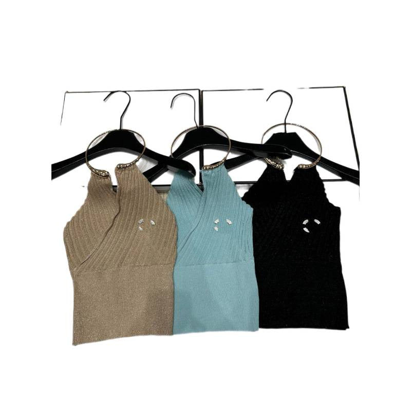 Women's halter neck tank top | Sleeveless with a clasp