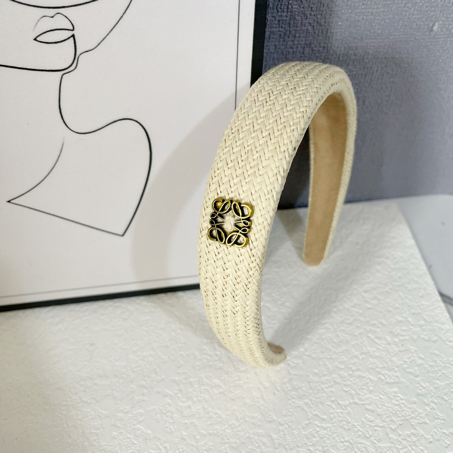 Nueva banda de pelo de paja tejida con borde ancho, broche sencilla de verano para lavar la cara, triángulo invertido, P para el hogar, moda para el hogar, corona alta, corona para el pelo
