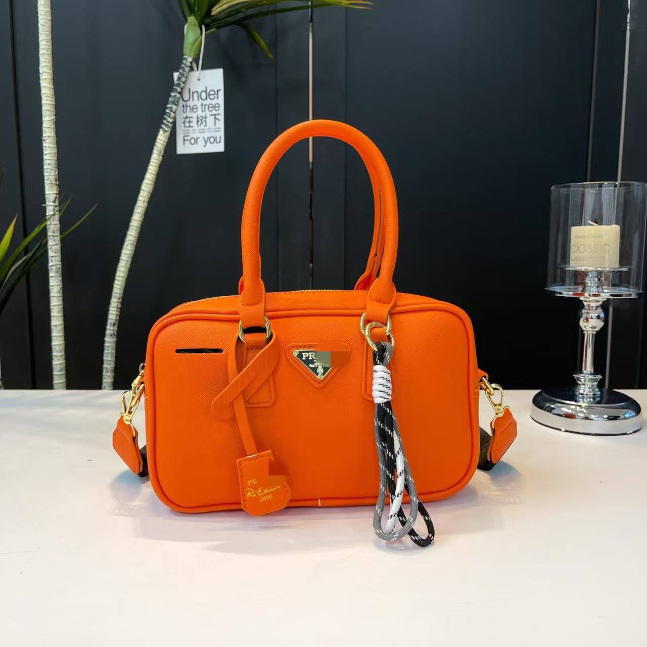 Nuevo bolso de vaca clásico anti-grano de moda de la marca P transfronterizo, bolso multifuncional de gran capacidad, bolso de un solo hombro