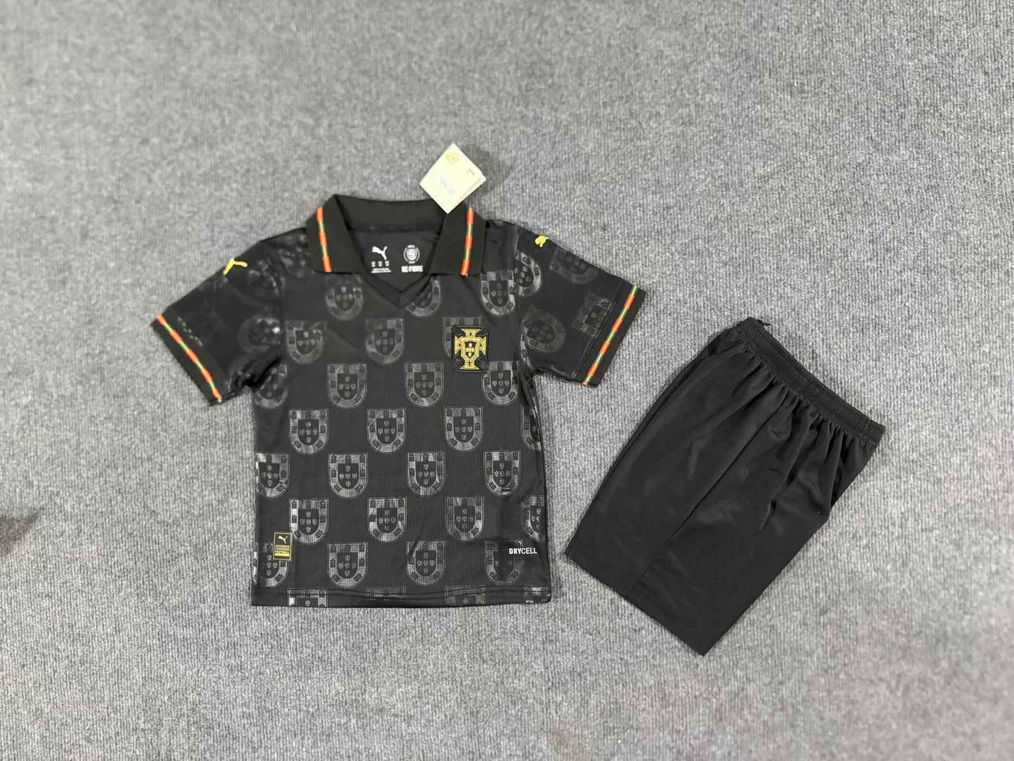 Set de camisetas de fútbol infantil de la Copa del Mundo 2627 para Brasil, Portugal, Italia, Alemania y Japón Conjunto al por mayor y personalizado