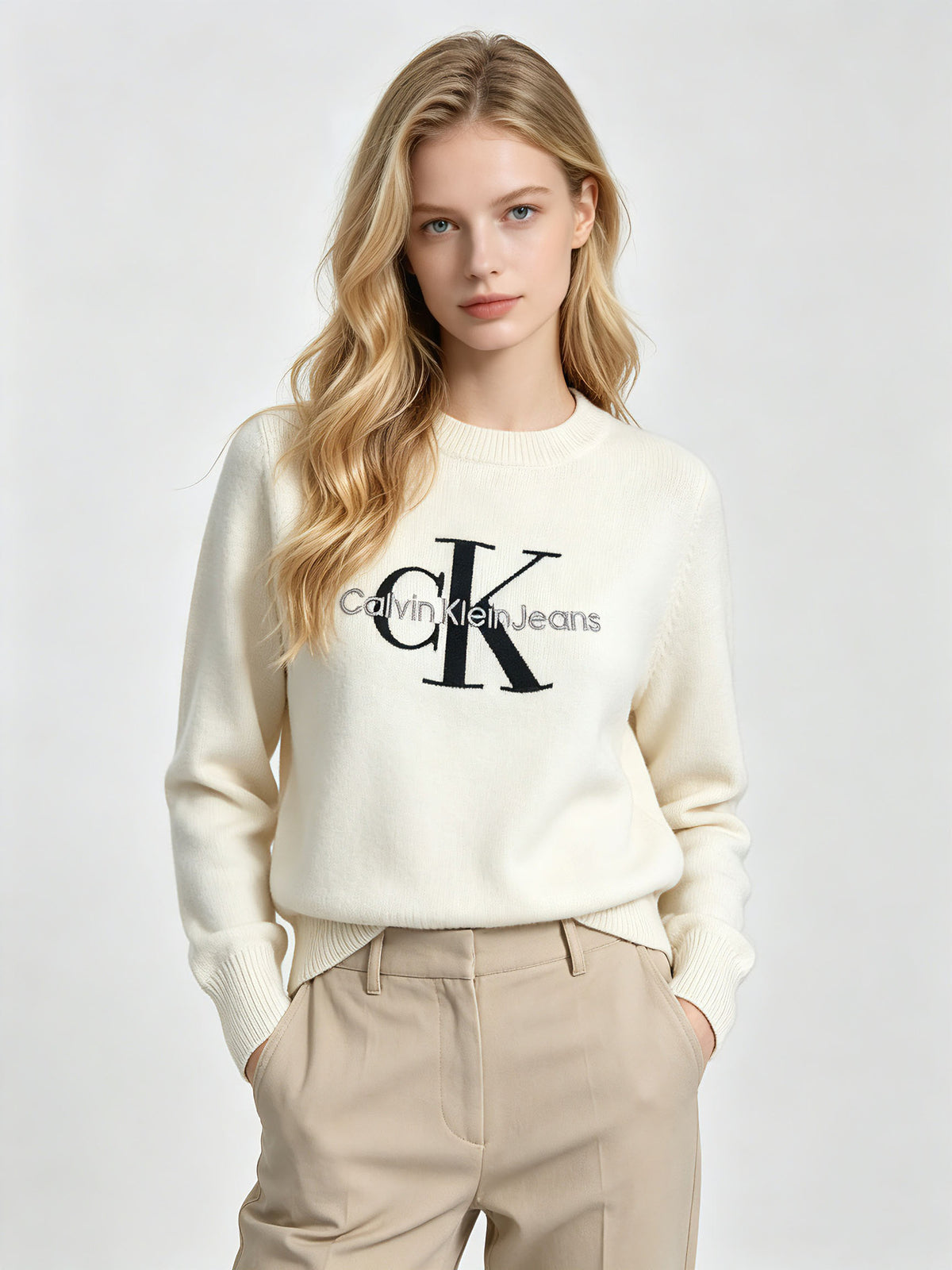 Women's CK embroidered sweater | Lettering and crew neck