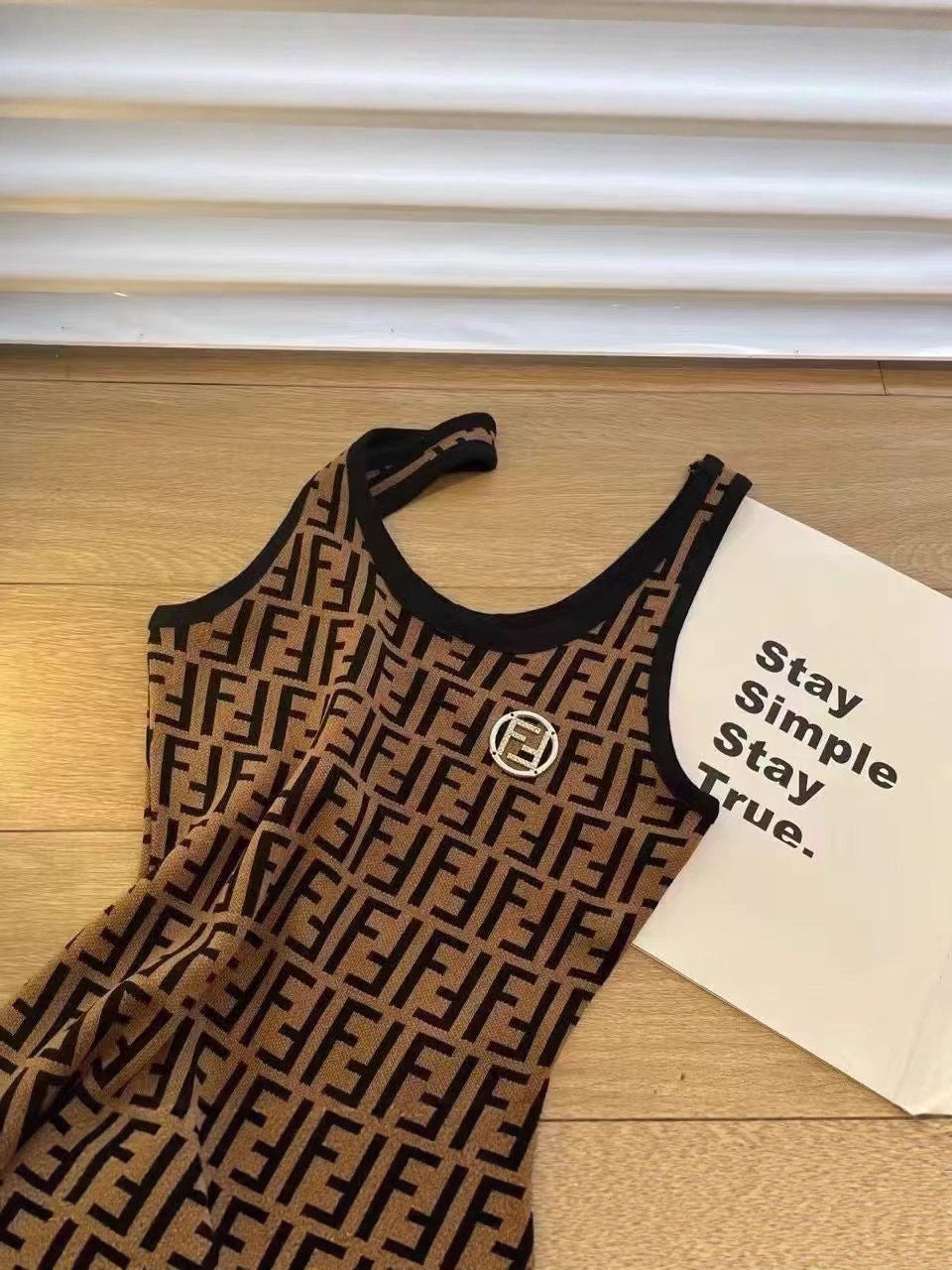 Shenzhen Nanyou Edición Alta F Familia 25 Primavera/Verano Nuevo Monograma de Letras Camisas de Punto Camiseta Tirantes