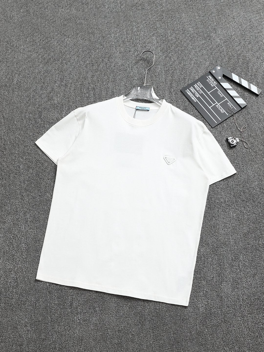T-shirt Triangles métalliques | Casual été