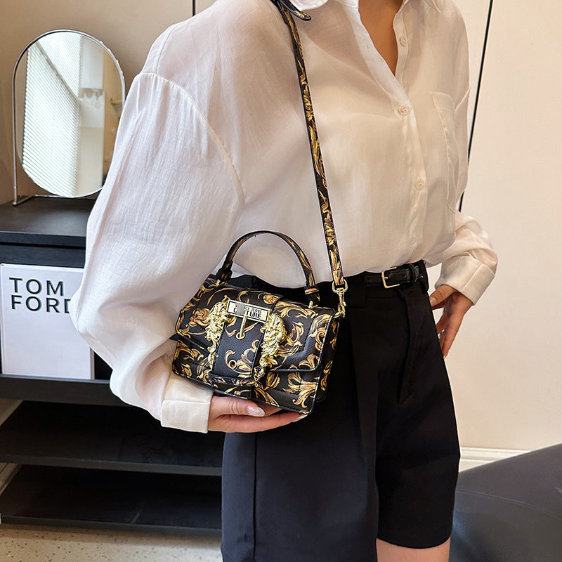 Un bolso de bolso pequeño de estilo bosque único y de nicho, la nueva tendencia para mujer, versátil y de alta gama, es popular este año
