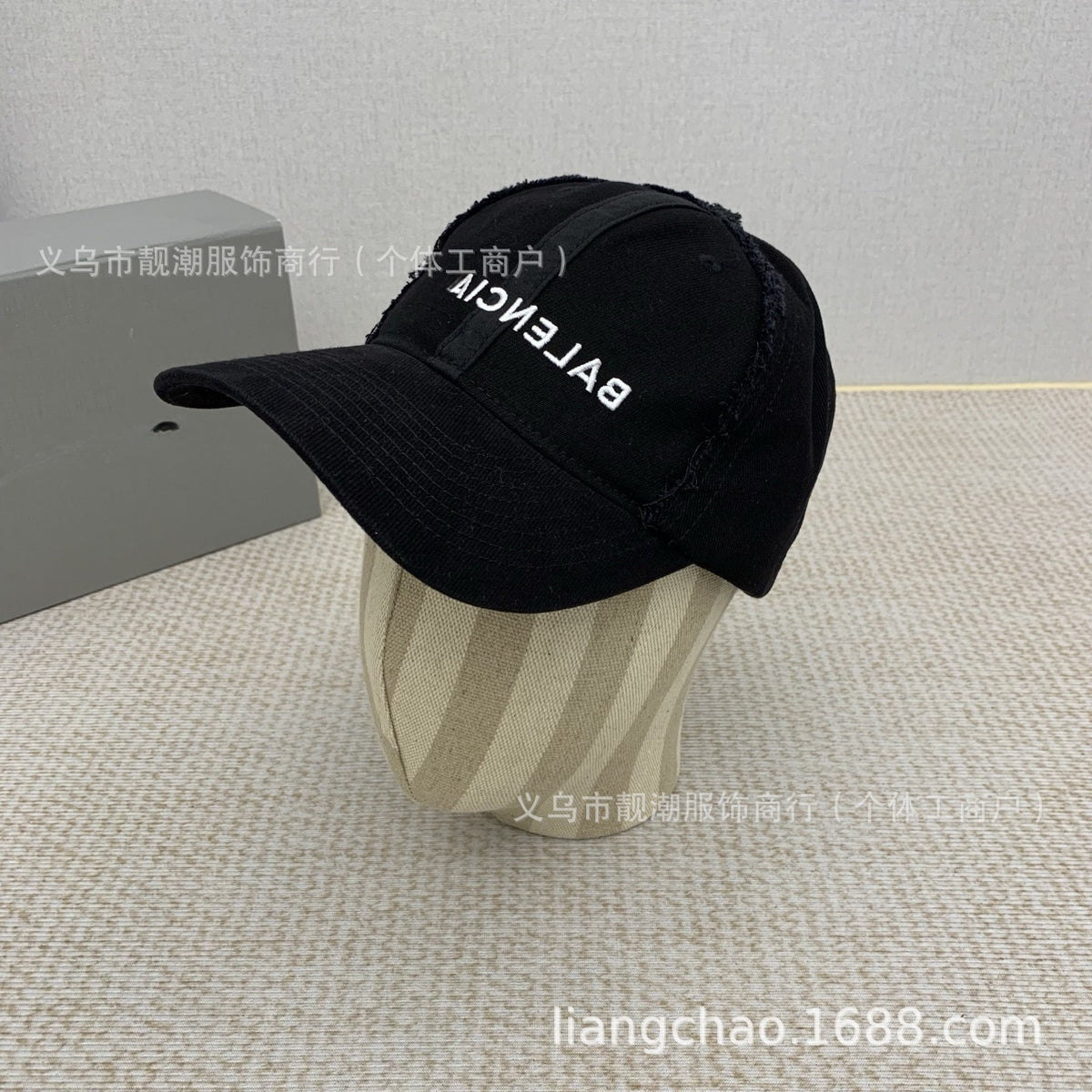 Unisex Cap B | Adjustable And Embroidered