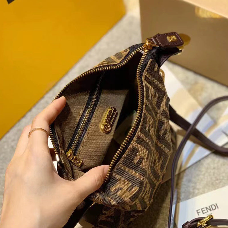 Nueva bolsa vintage de fiambrera 2025 FF Monogram Pillow Mini bolso bandolero cruzado de un solo hombro Bolso de moda para mujer