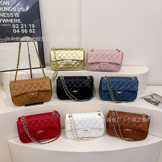 Bolso pequeño cuadrado de cadena de diamantes estilo Chanel para mujer, nuevo bolso cruzado de estilo Chanel de estilo cruzado de un solo hombro 2025 de estilo transfronterizo