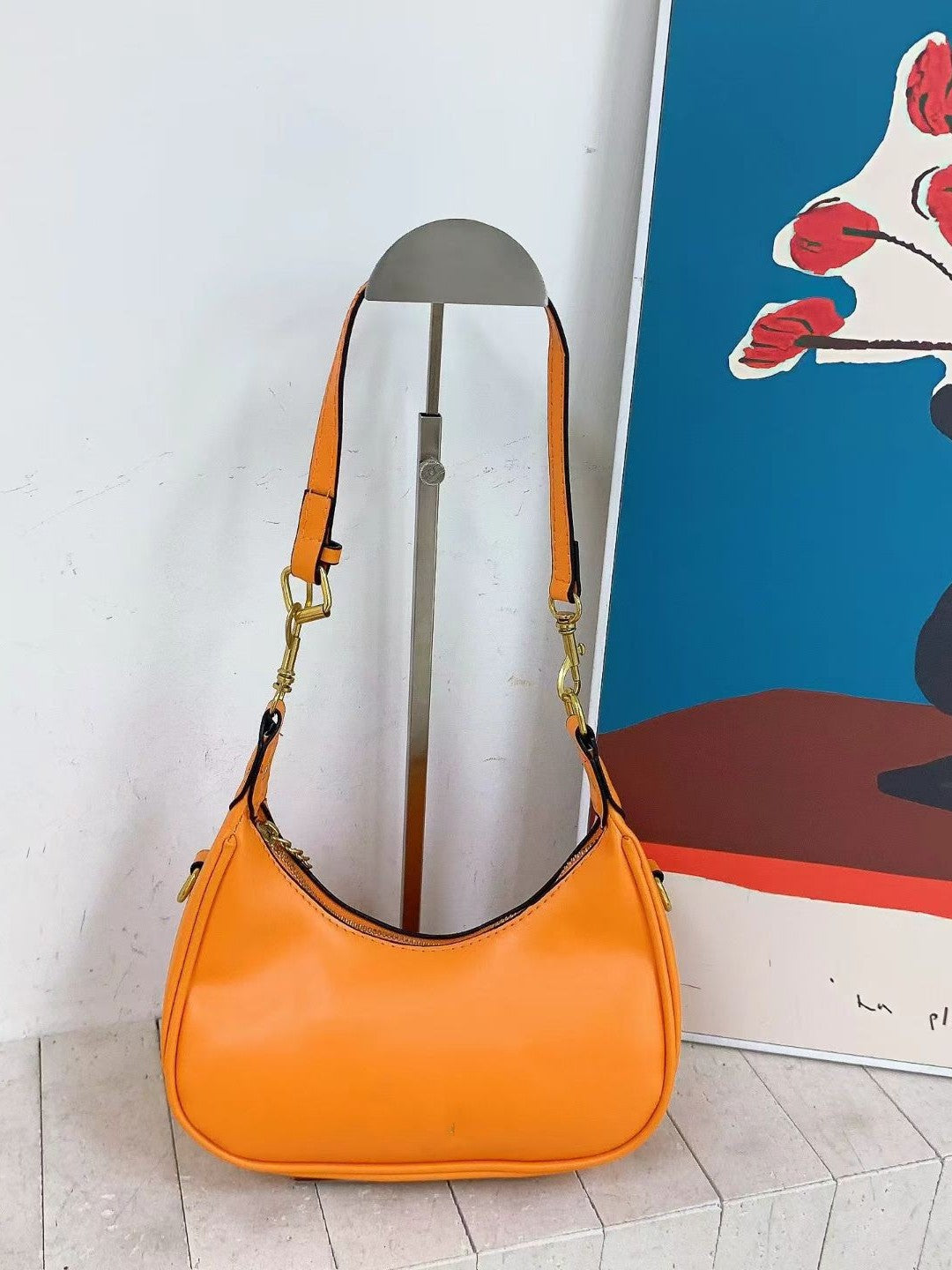 Women's Minimalist Half-Moon Bag | No Box