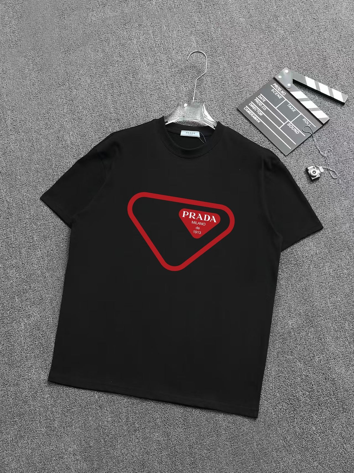 T-shirt Triangles métalliques | Casual été