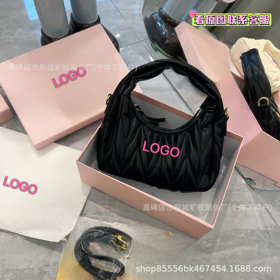 2025 Bolso de axila cruzado cruzado Crescent Bolso plisado MM Home Bolso de bola de masa Dragon Cloud Bolso de mujer Bolso bandolera versátil de un solo hombro