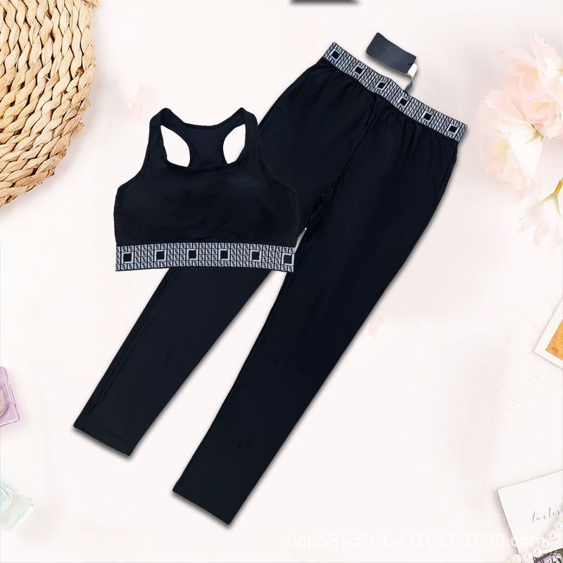 Ropa de yoga femenina europea y estadounidense, chaqueta deportiva, conjunto de yoga, pantalones de yoga de tiro alto de mujer fitness casual de alta gama