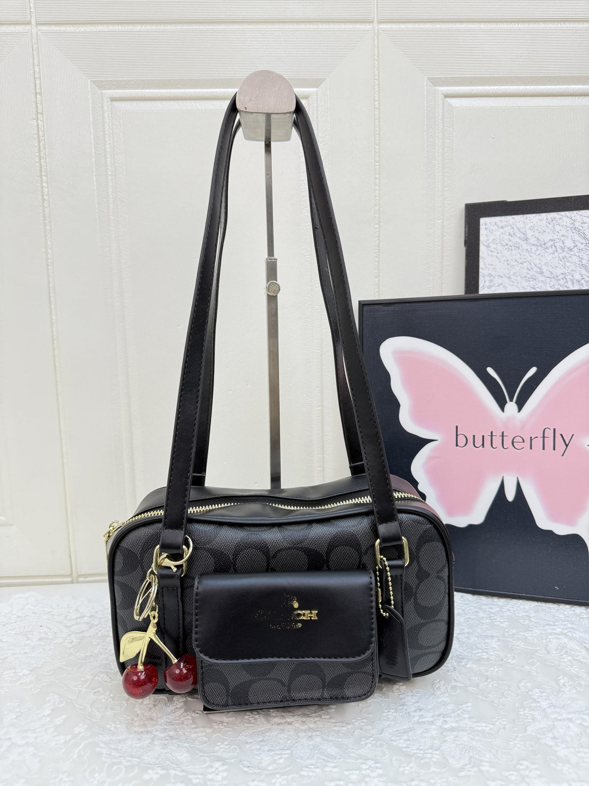 Elegant Women's Shoulder Bag | Fashionable Wide-Strap Crossbody for Commuting | No Box
