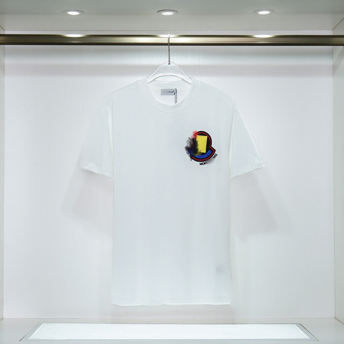 Camiseta Bordada Hombre MON | Cuello Redondo
