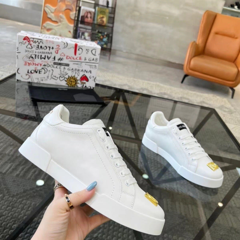 Zapatillas casuales de cuero hombre familia DG | Velcro blancas versátiles