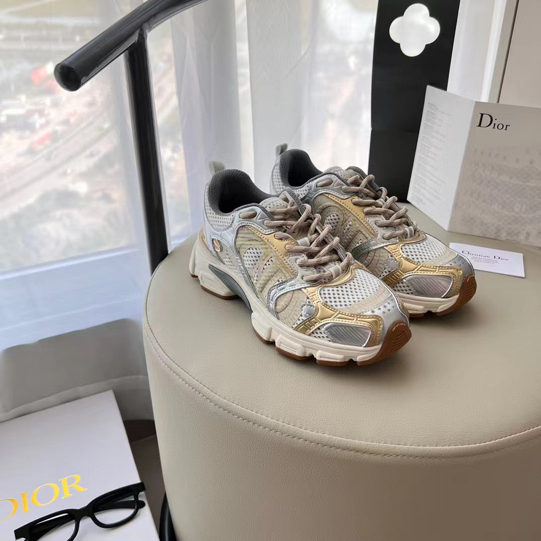 Putian Foreign Trade CDB22B3025 Zapatillas de Papa de punta redonda Realzando zapatos casuales ligeros y transpirables para hombres y mujeres