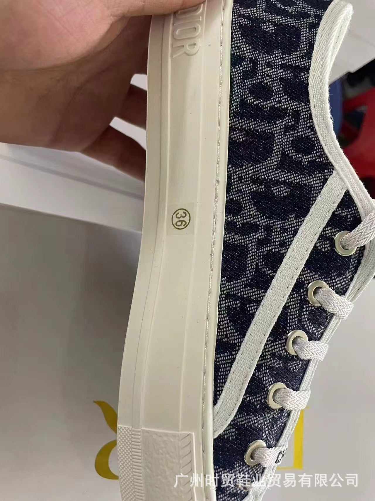 Zapatos de lona con bordado con letras, zapatos casuales versátiles con cordones de mujer con plataforma de relieve para el día a día