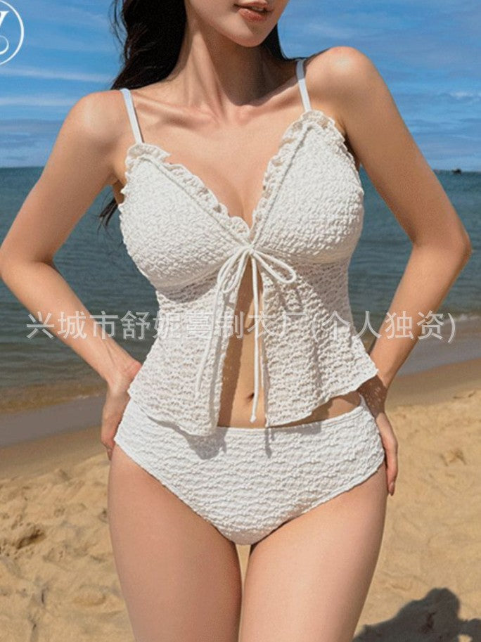 Pecho pequeño sexy estilo INS coreano transfronterizo con bordes con volantes, cordón plisado, bañador de tiro bajo con split de puro deseo para mujeres