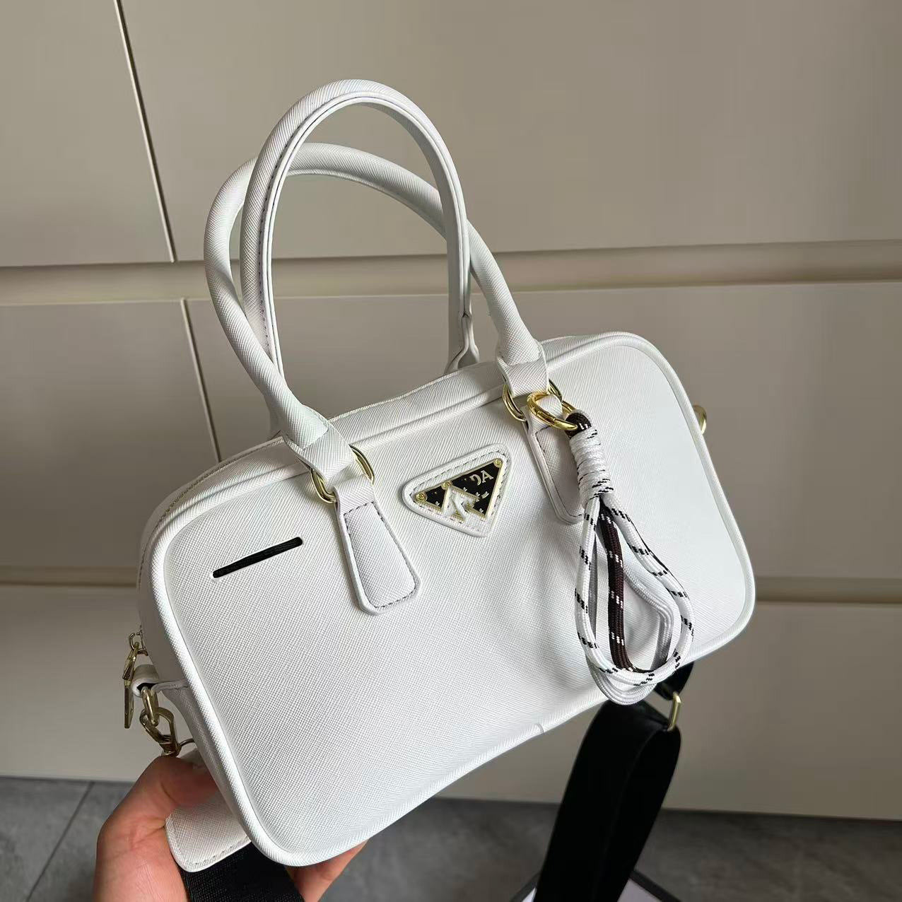 Nuevo bolso de vaca clásico anti-grano de moda de la marca P transfronterizo, bolso multifuncional de gran capacidad, bolso de un solo hombro
