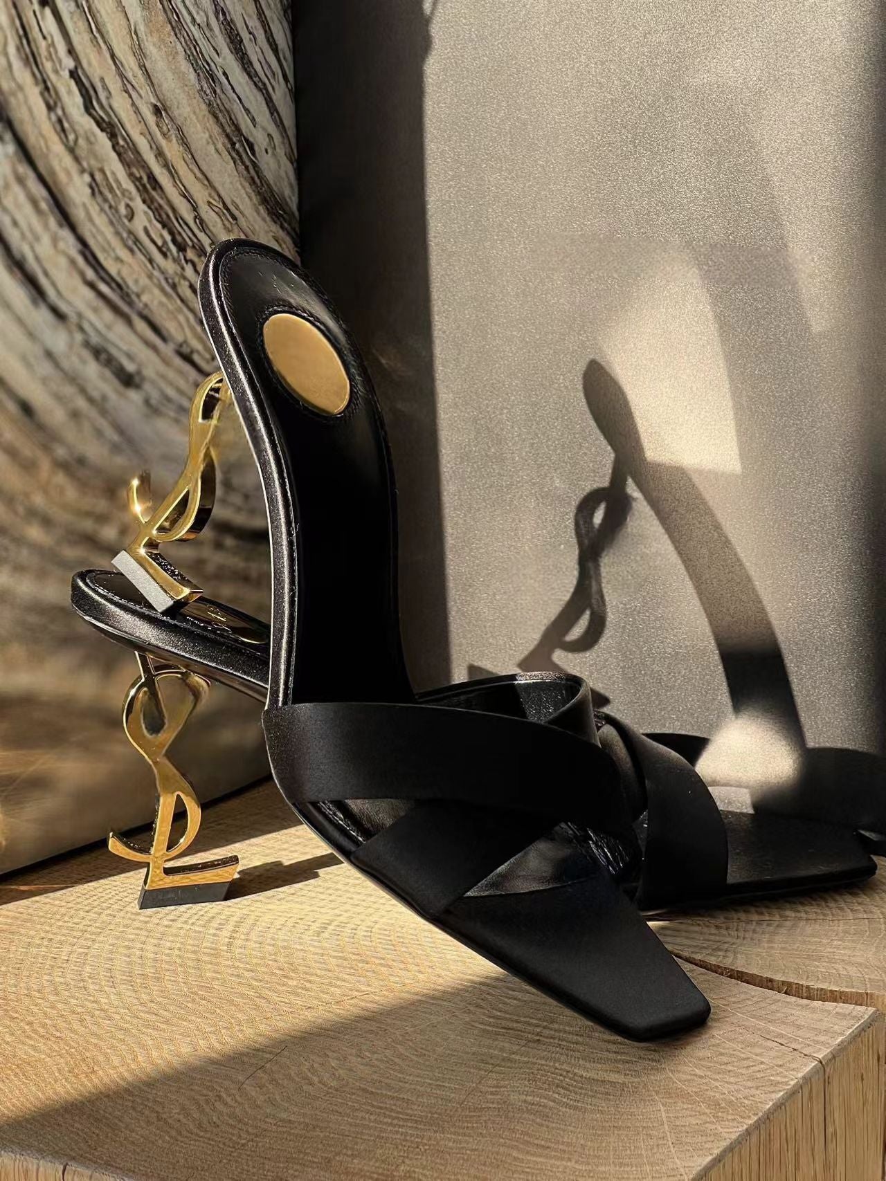 Sandalias de tacón abierto con tira cruzada y tira cruzada de primavera 2026, tacones franceses recortados sexys en la espalda de aguja para mujer