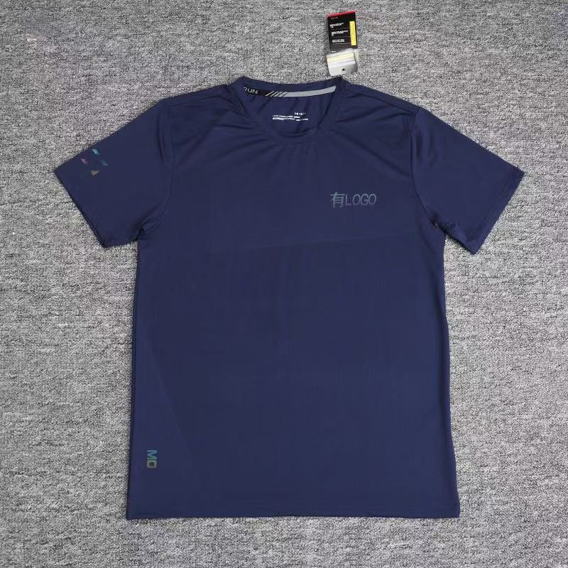 Exportación de marca en stock a Europa, América, Japón, Taiwán, camiseta casual de secado rápido de seda de hielo y manga corta, estilo de verano para hombres