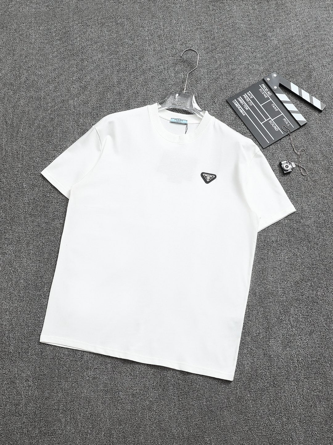 T-shirt Triangles métalliques | Casual été