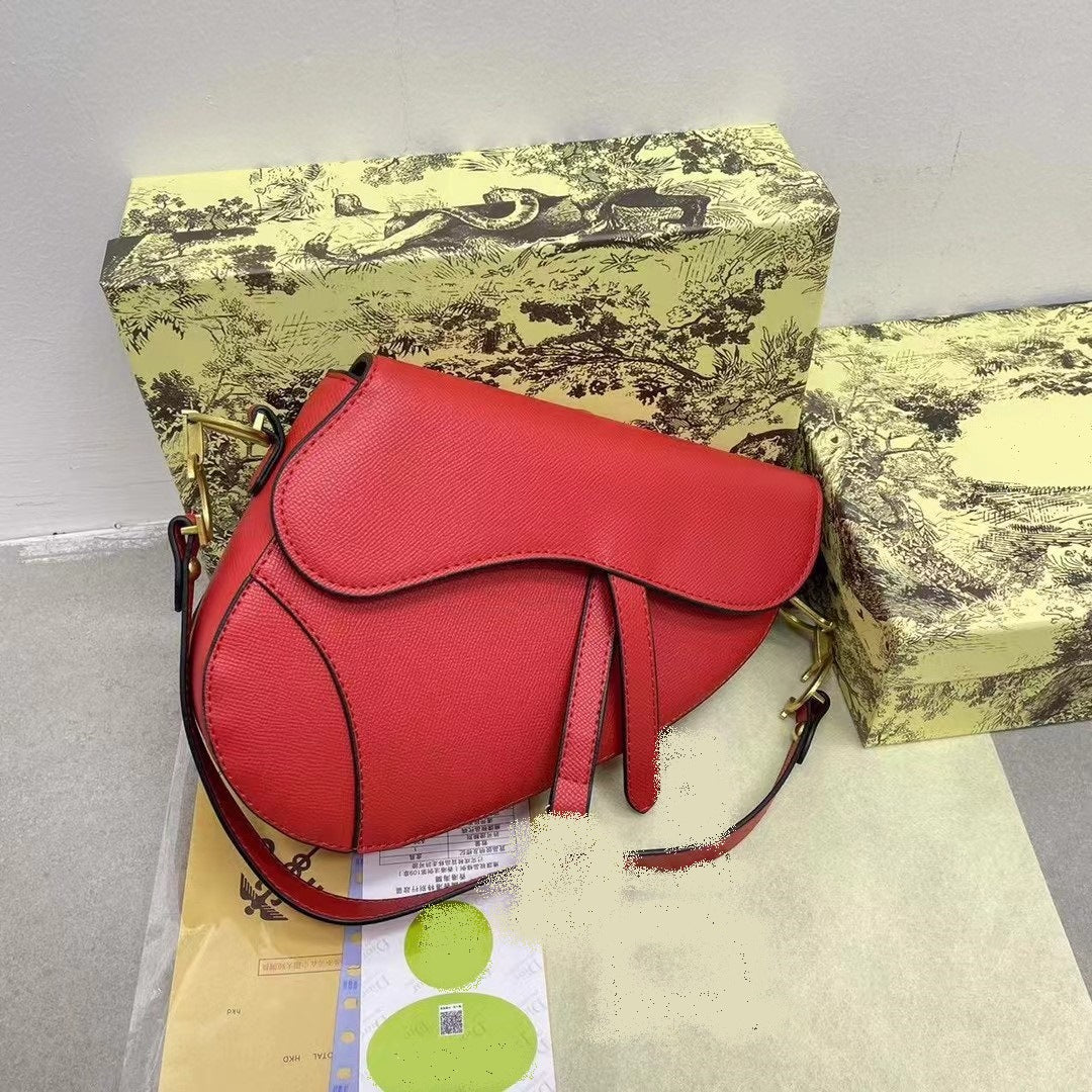 Damen Saddle Bag aus Bast | Modische Reise-Umhängetasche | Mit Box