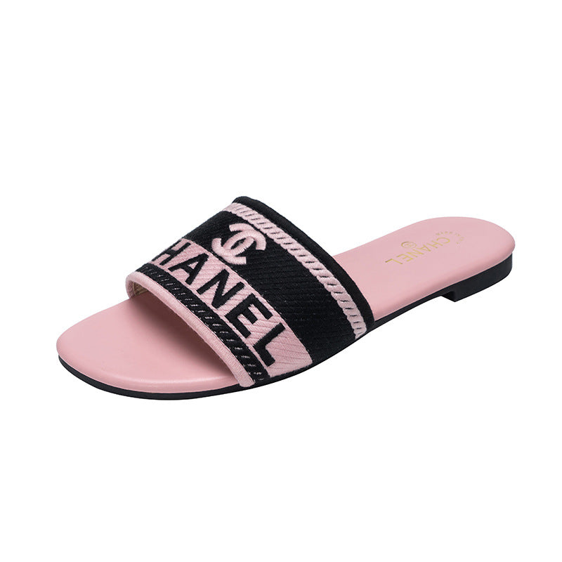 2026 New Designs zapatillas de mujer transfronterizas con letras de alta gama bordadas de Chanel