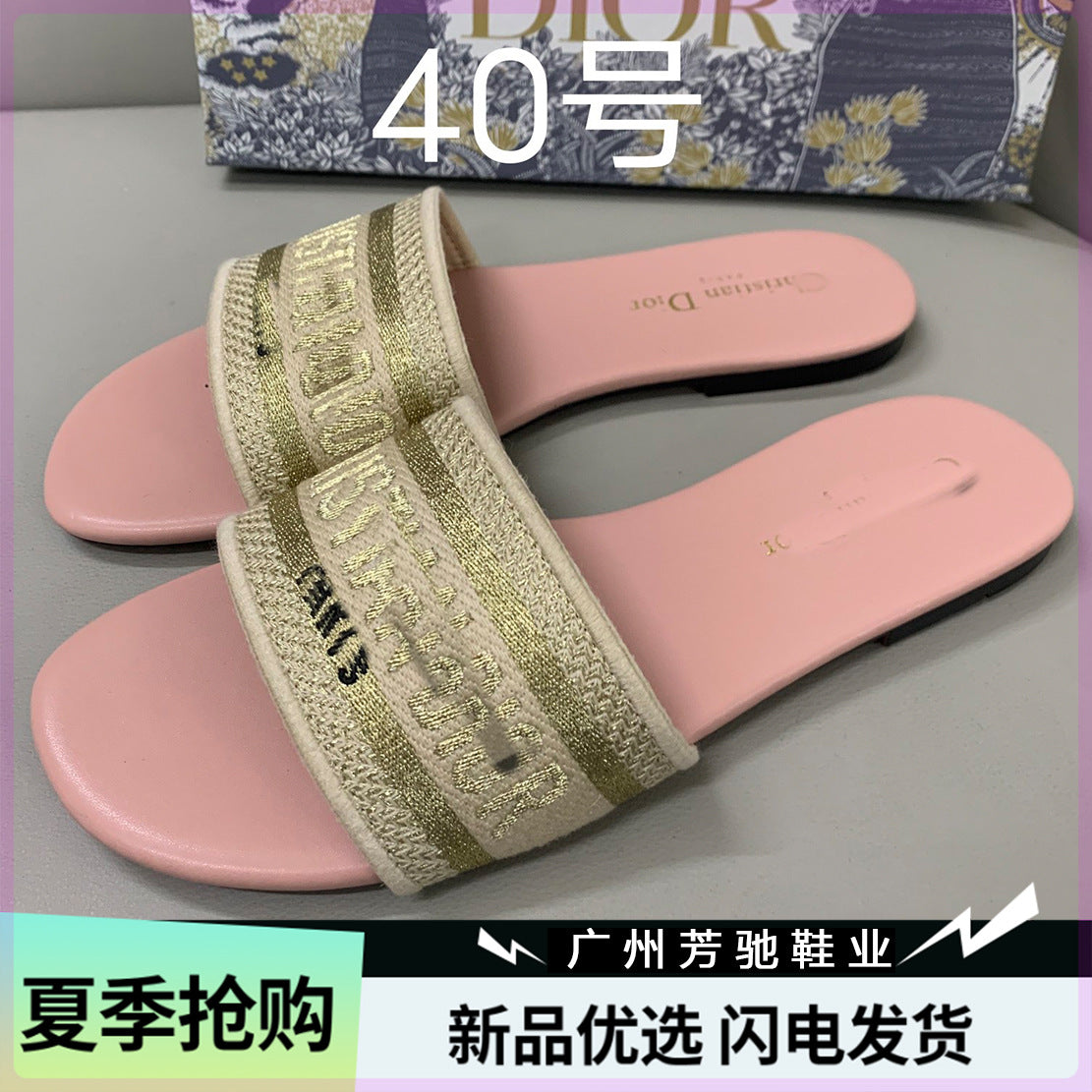 Dior zapatos planos de mujer a la moda y versátiles bordados,Alta costura,suela suave antideslizante Dior Nuevo y moderno zapatillas refrescantes 2026