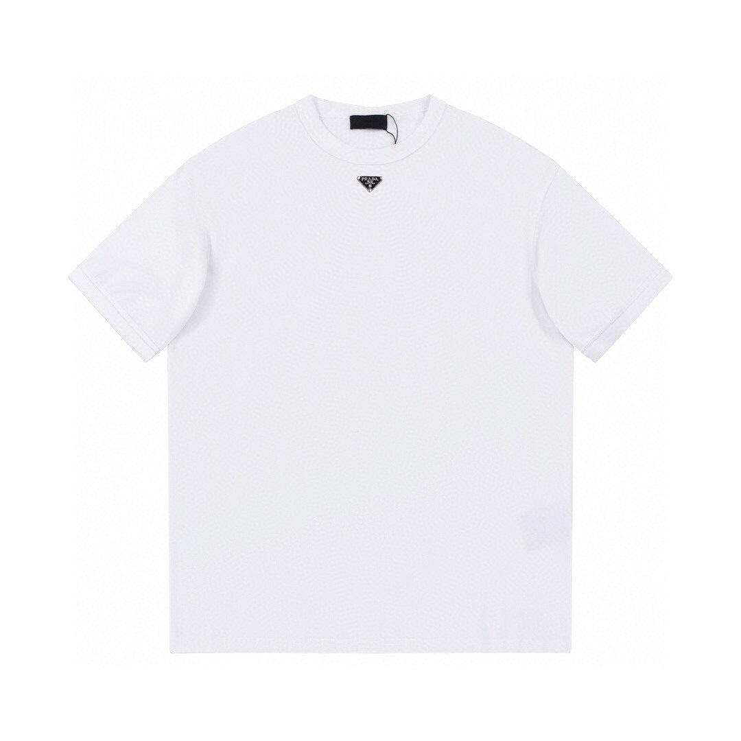 Versión de lujo de alta gama pra Pujia triángulo metálico LOGO, camiseta unisex de verano suelta y versátil con estampado y manga corta