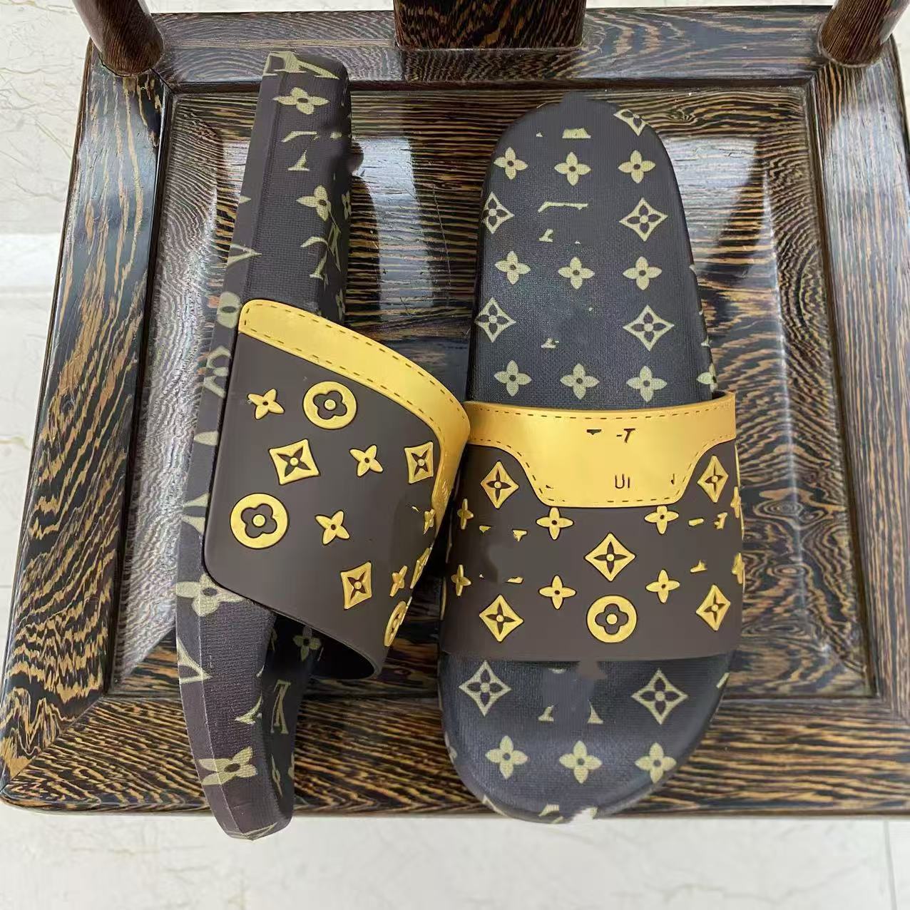 Zapatos de lujo ligeros de lujo de estilo americano de comercio exterior transfronterizo, zapatillas de hombre muy vendidas, zapatillas versátiles para pareja de hombre, ropa exterior de mujer, alto valor estético