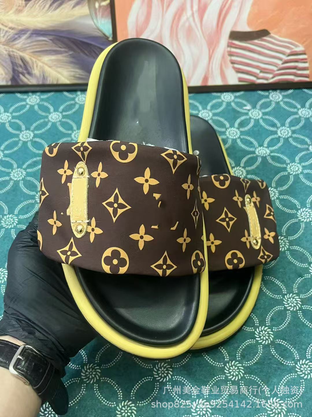 Zapatillas de Velcro de suela gruesa Donkey Home para mujer, 2025 Nuevas zapatillas antideslizantes de denim con letras antideslizantes para exportación