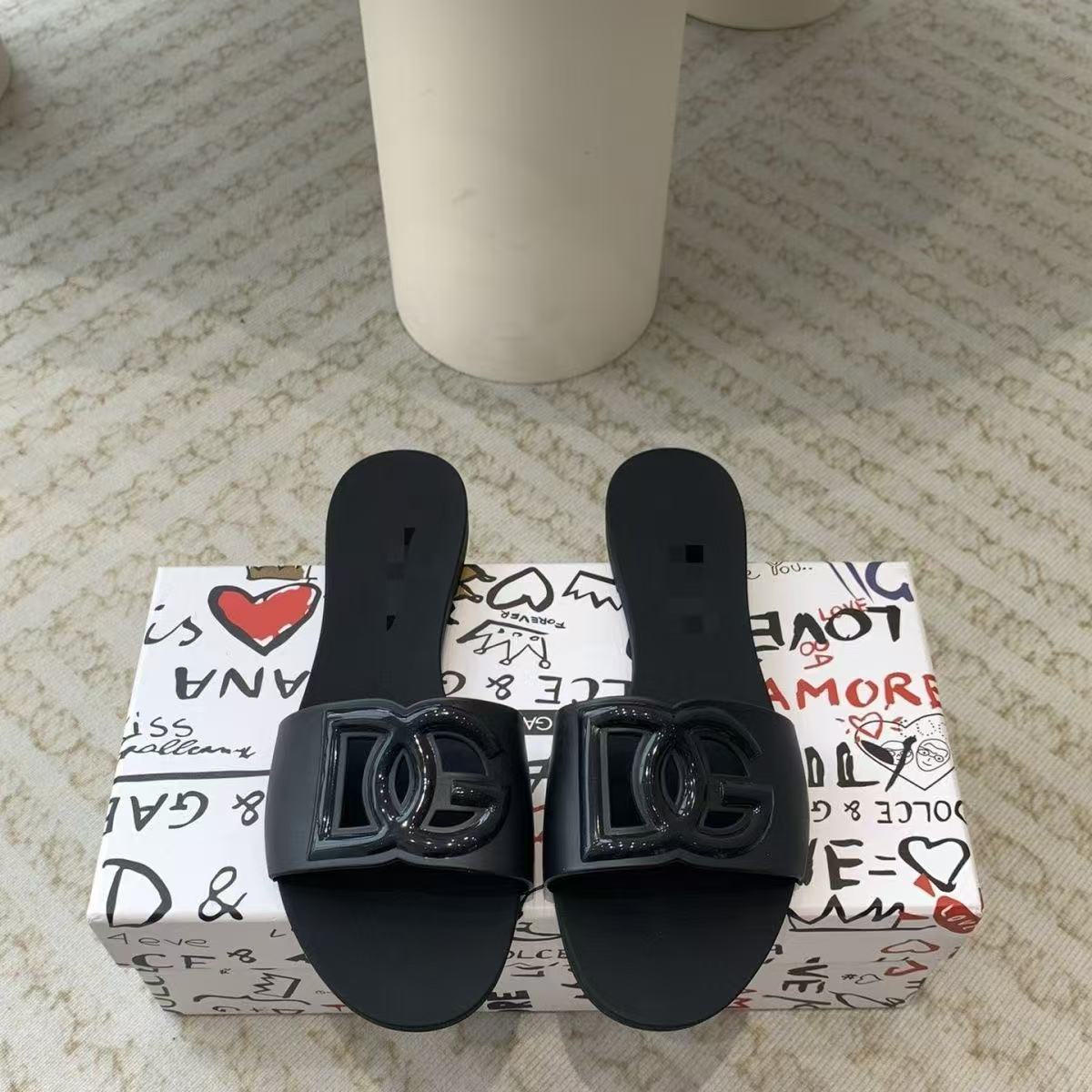 D Summer Slippers nueva prenda exterior transfronteriza, de fondo plano, cómoda, casual, moderna, versátil y de línea recta hueca
