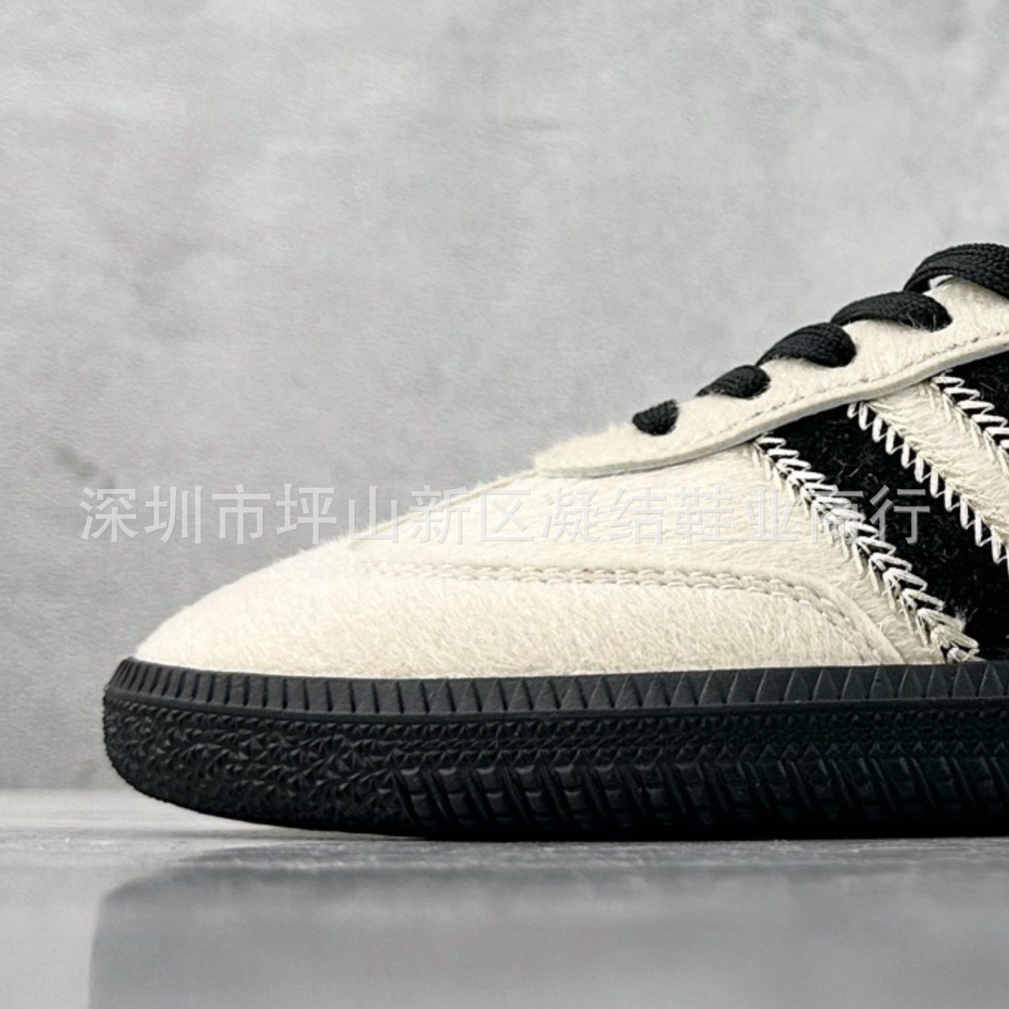 Comercio exterior de origen transfronterizo para hombres y mujeres, zapatillas de entrenamiento casuales versátiles y ligeras morales para parejas, zapatillas bajas de puntera redonda con cordones