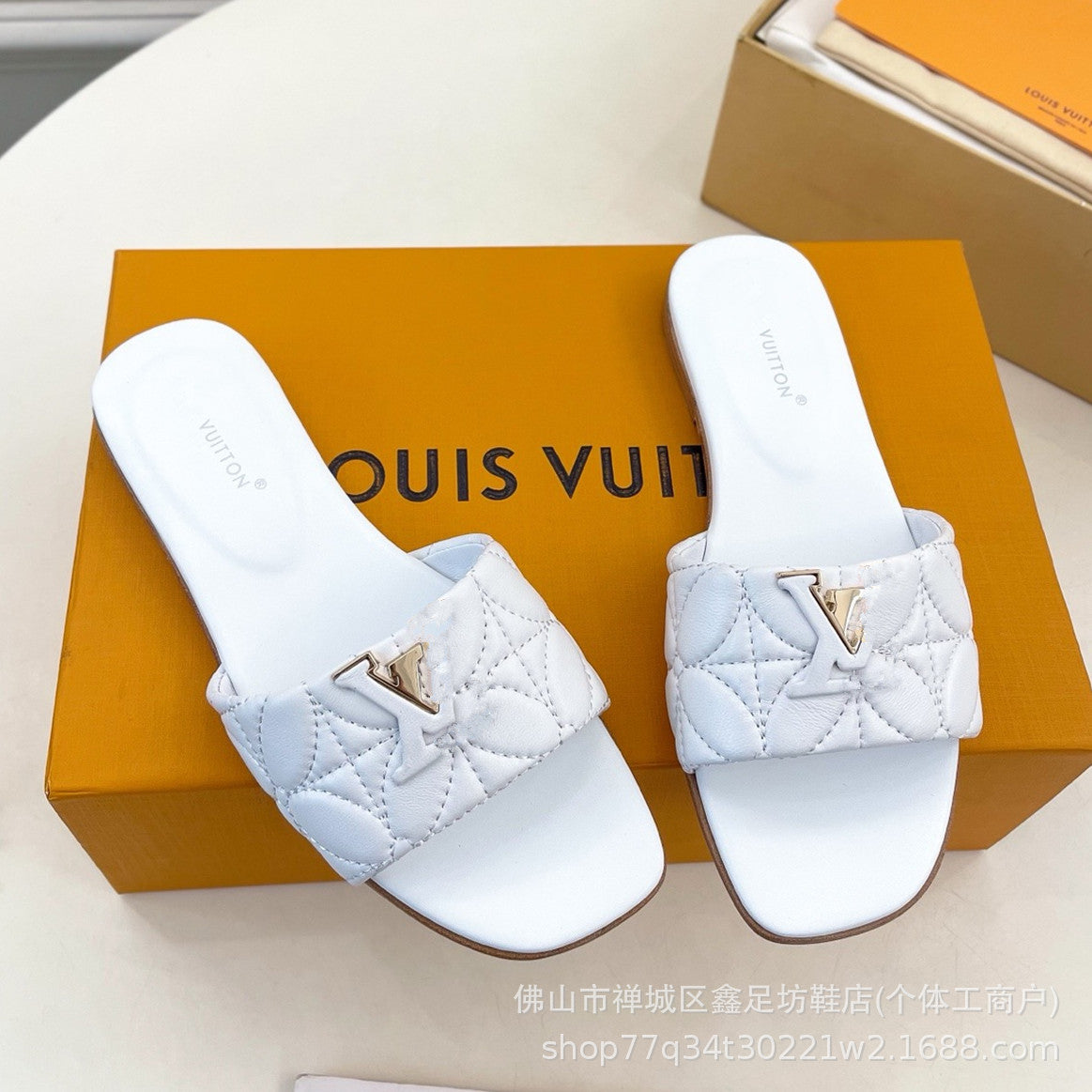 Zapatillas Lujia de la estación europea, zapatillas nuevas de mujer para verano 2025, chanclas de alta gama de moda, ropa de exterior para bailarinas de mujer frescas